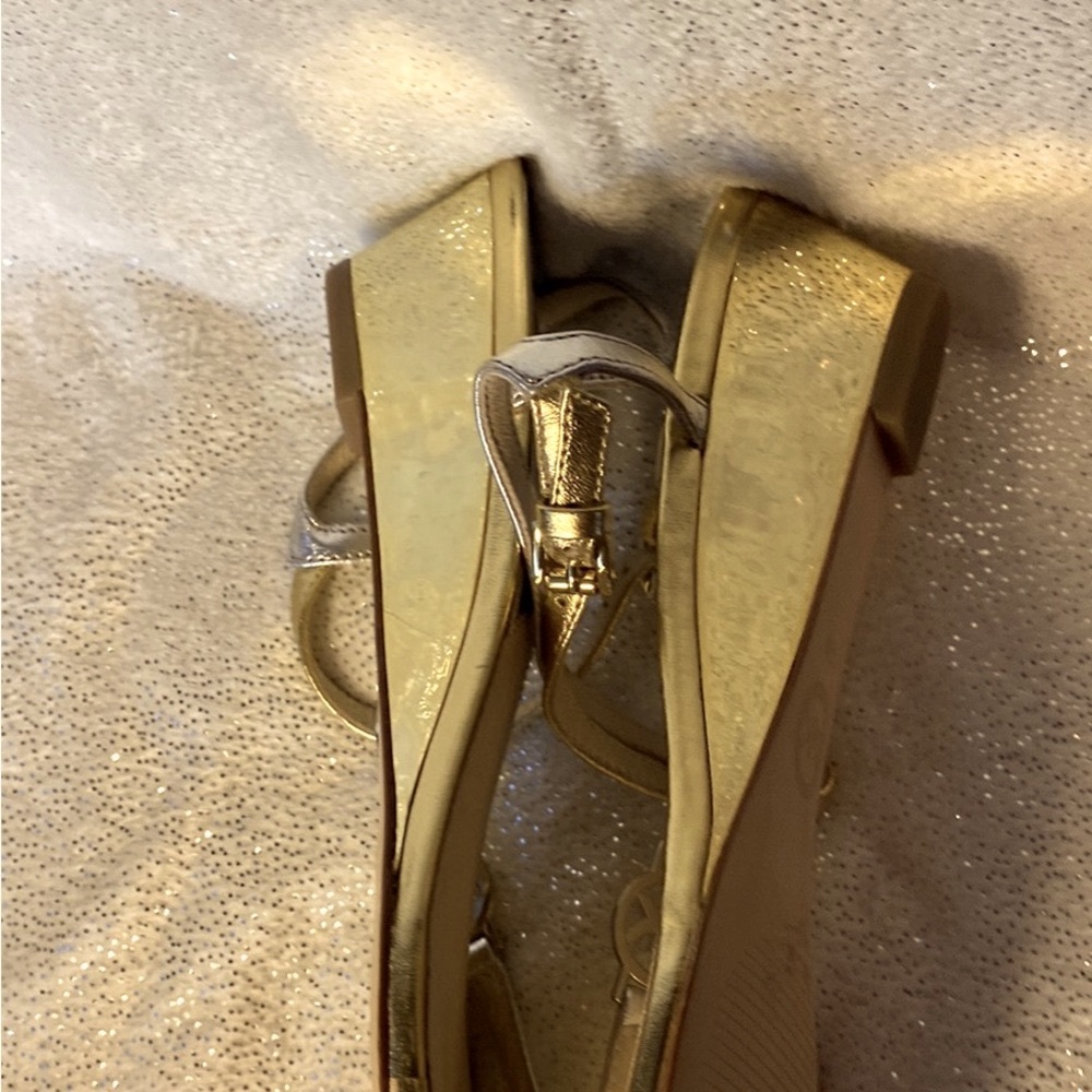 Micheal Kors shoe 7m $40